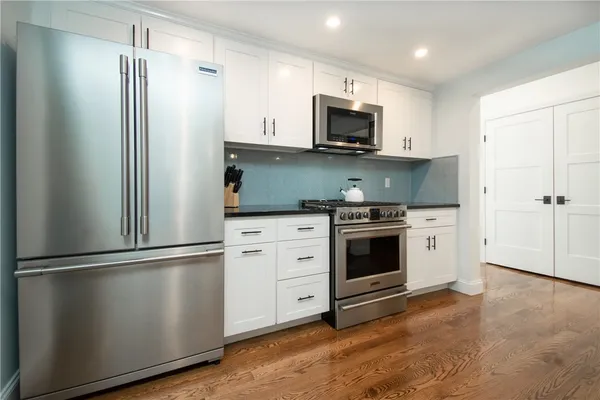 $4,875 | 58 Collins Street, Bristol, RI 02809
