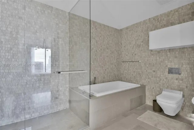 $6,700 | 88 Southwest 7th Street, Unit 3503, Miami, FL 33130