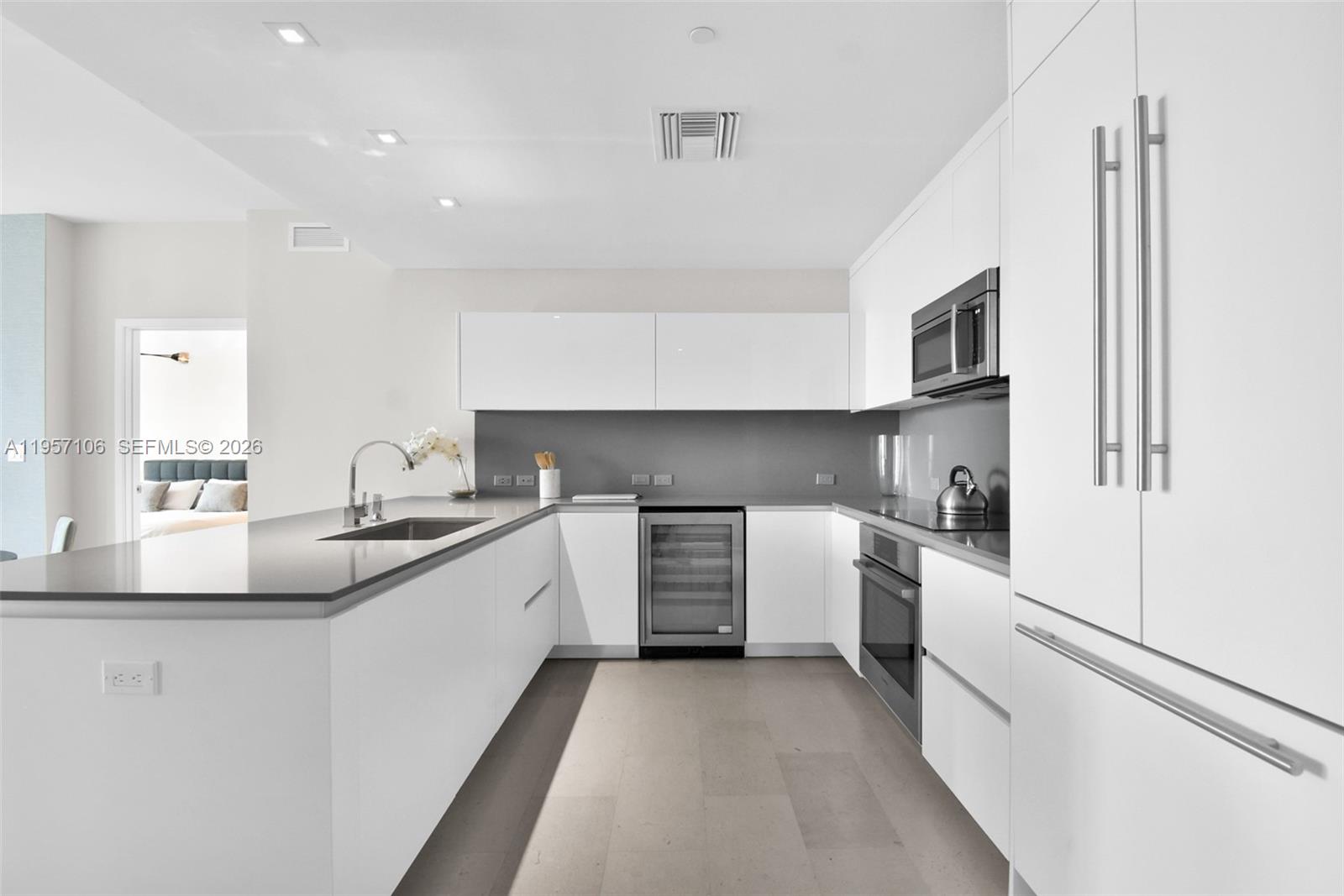 88 Southwest 7th Street, Unit 3503 Miami, FL 33130 - Photo 32 of 57