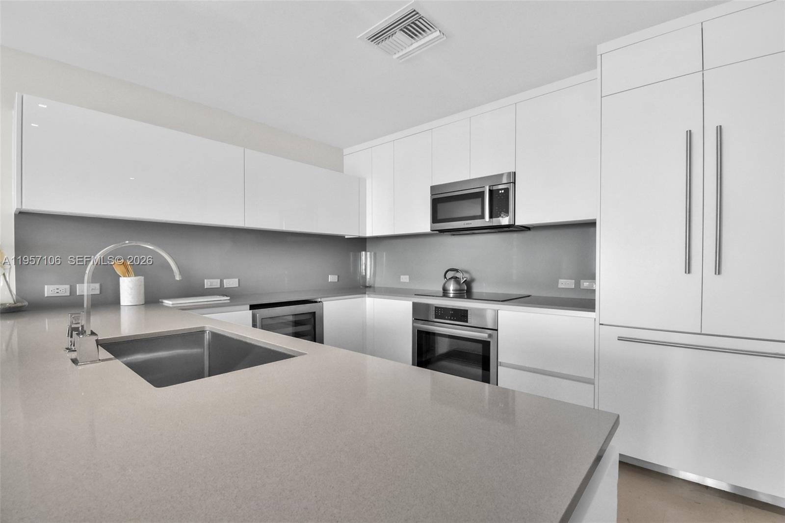 88 Southwest 7th Street, Unit 3503 Miami, FL 33130 - Photo 35 of 57