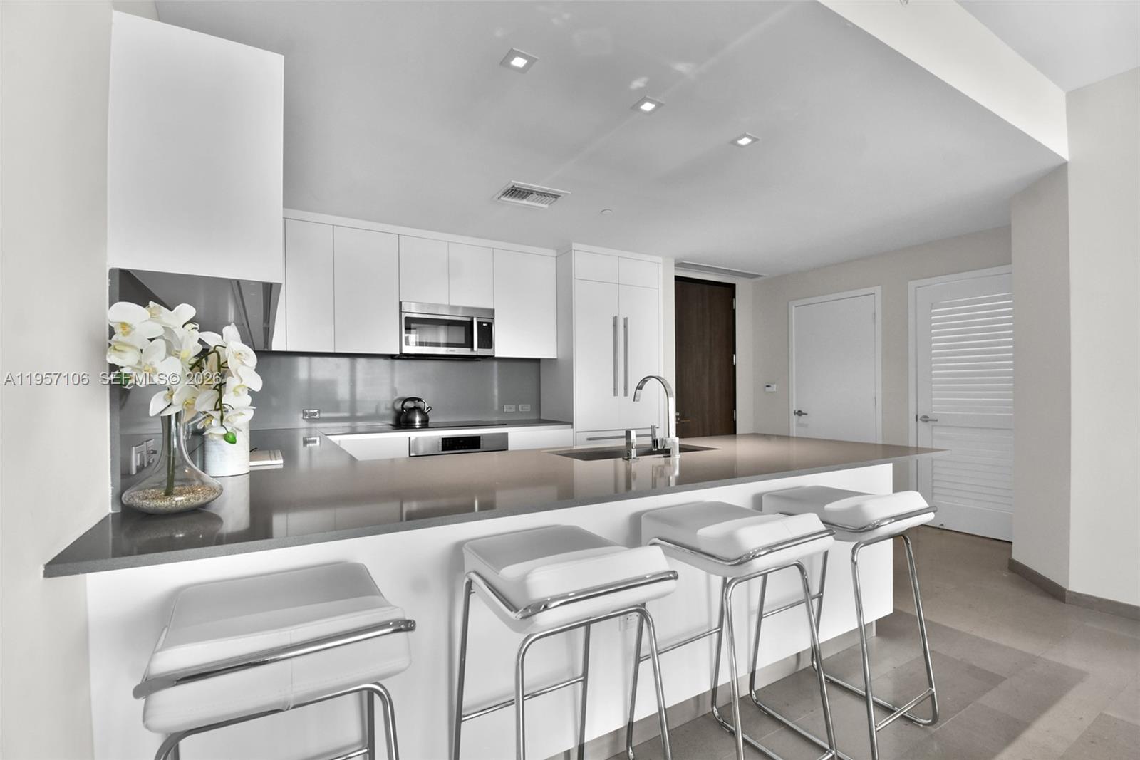 88 Southwest 7th Street, Unit 3503 Miami, FL 33130 - Photo 39 of 57