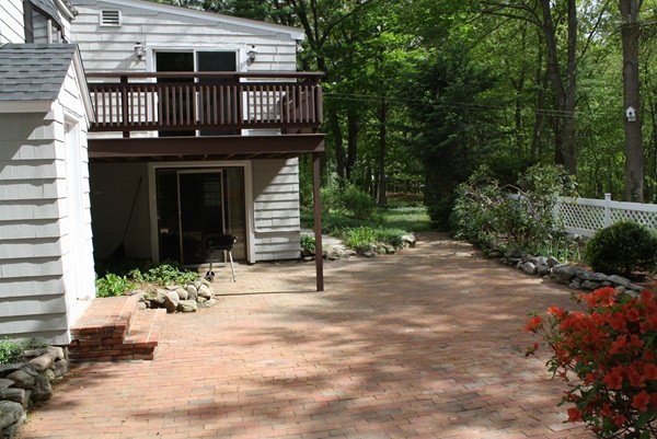 86 Greenwood Road Andover, MA 01810 - Photo 8 of 30 Gallery Image 8