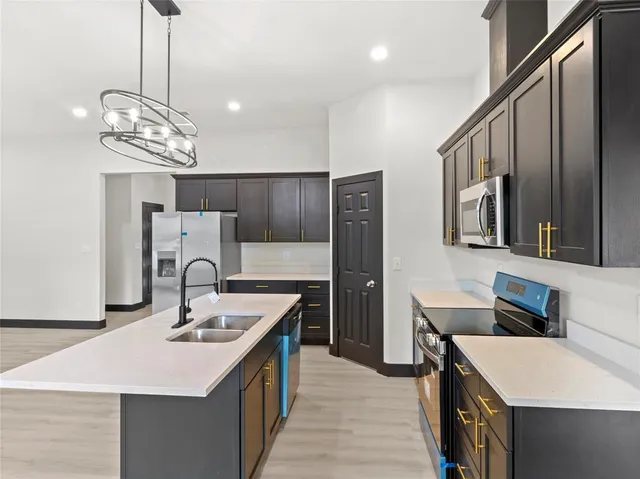 $328,750 | 105 Fcr 1250, Fairfield, TX 75840