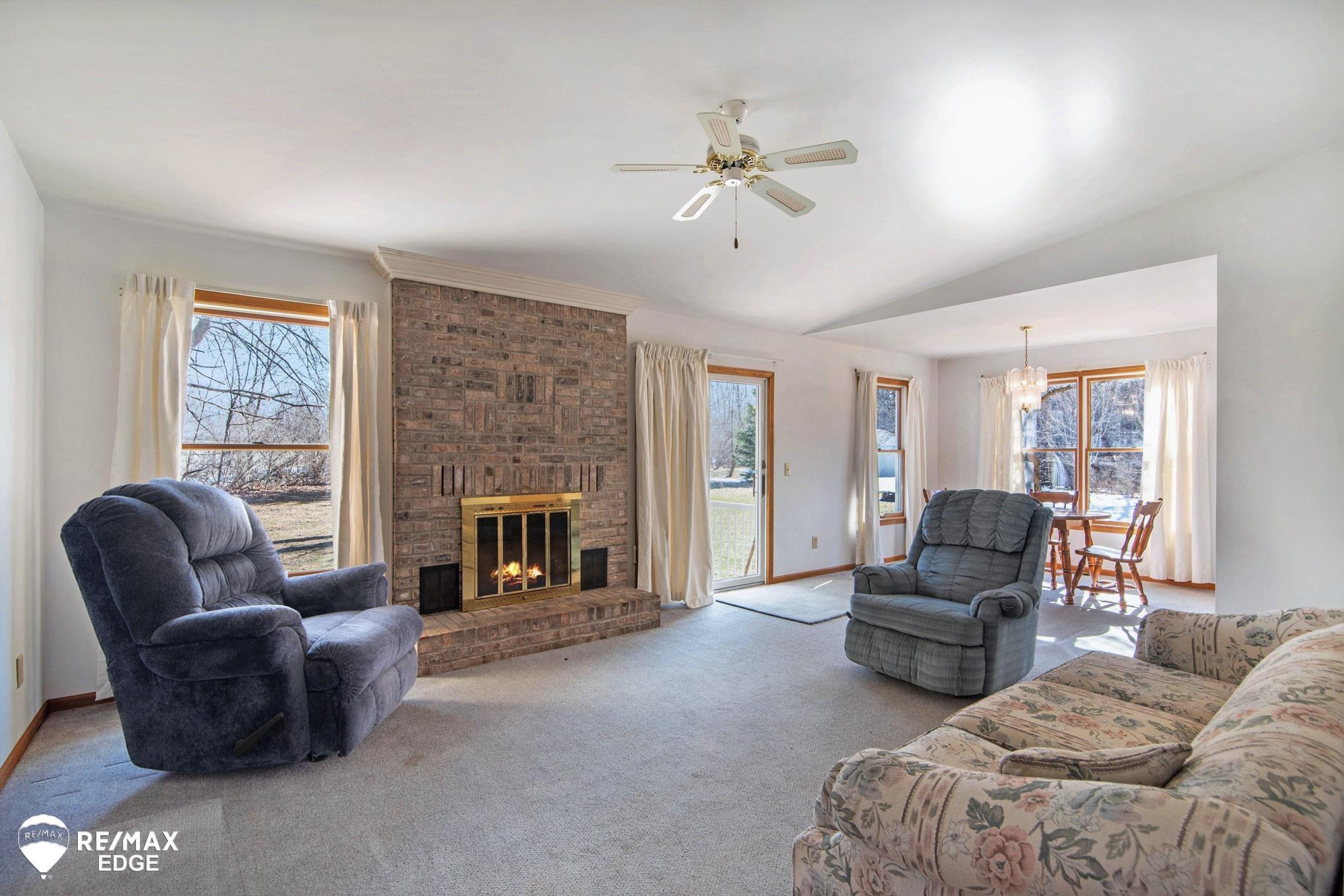 102 Gray Road Lapeer, MI 48446 - Photo 15 of 39 50103820-15.JPG