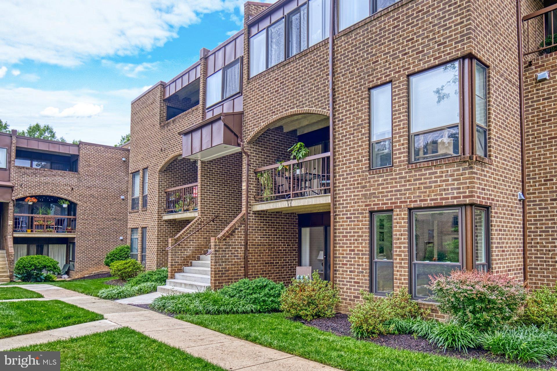 11236 Chestnut Grove Square, Unit 11236164 Reston, VA 20190 - Photo 44 of 45 Gallery Image 44