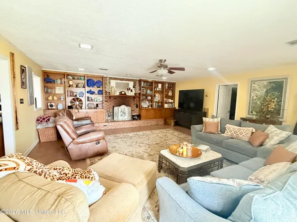 $199,000 | 1208 Medallion Drive, Greenwood, MS 38930