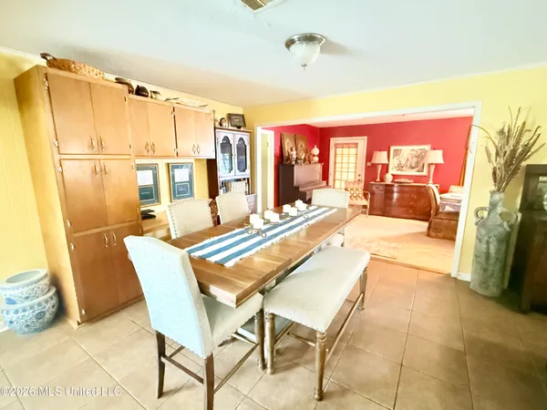 $199,000 | 1208 Medallion Drive, Greenwood, MS 38930