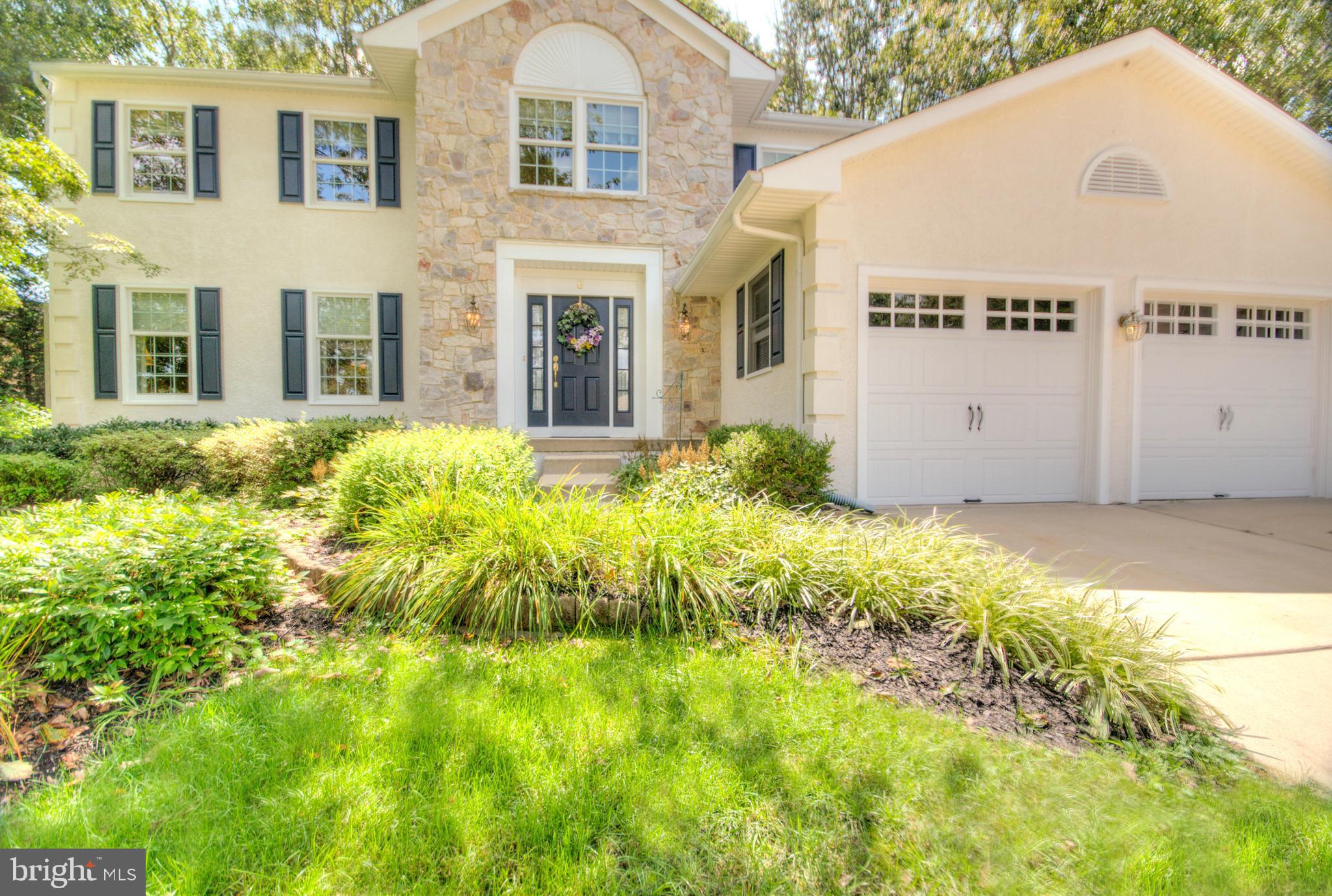 5 Ridge View Court Sicklerville, NJ 08081 - Photo 3 of 68 Gallery Image 3