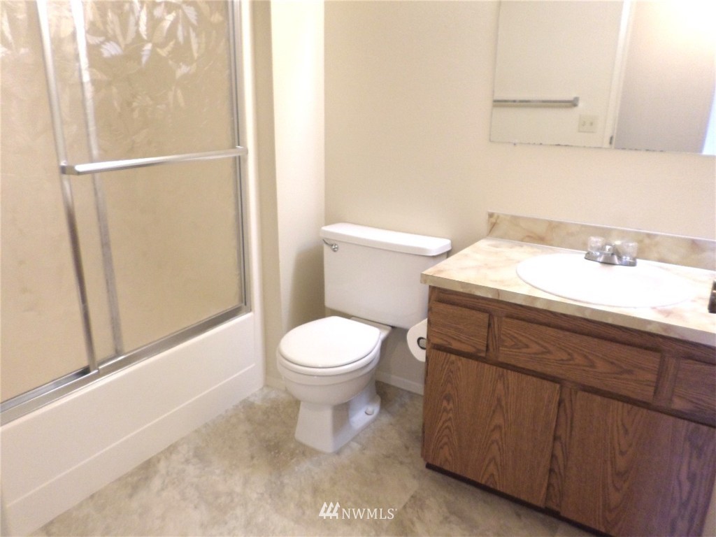 4524 Southeast 4th Place Renton, WA 98059 - Photo 11 of 17