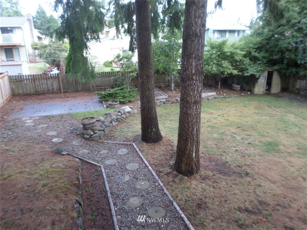 4524 Southeast 4th Place Renton, WA 98059 - Photo 15 of 17