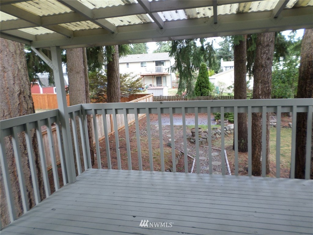 4524 Southeast 4th Place Renton, WA 98059 - Photo 8 of 17