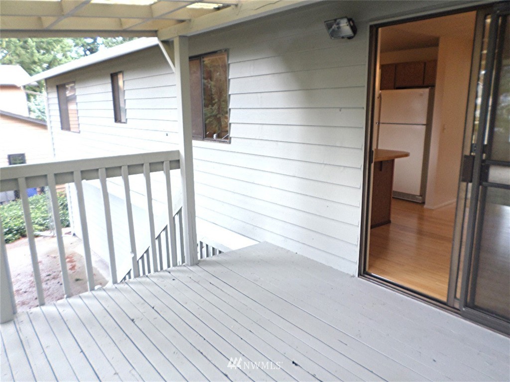 4524 Southeast 4th Place Renton, WA 98059 - Photo 9 of 17