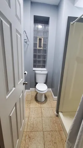 $1,800 | 1337 North Greenview Avenue, Unit 1R, Chicago, IL 60642