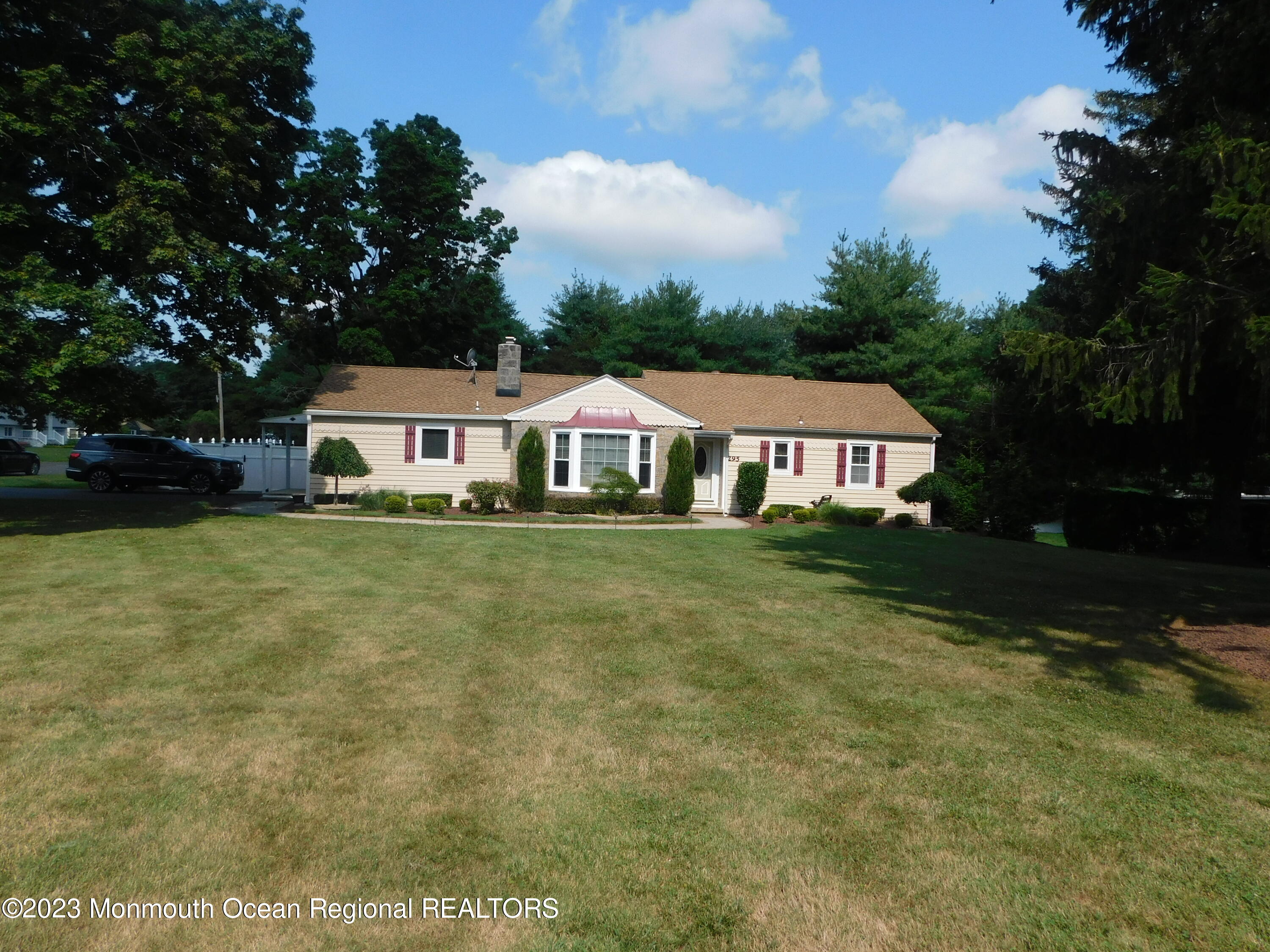295 Broadway Freehold, NJ 07728 - Photo 1 of 39 a house view with garden space