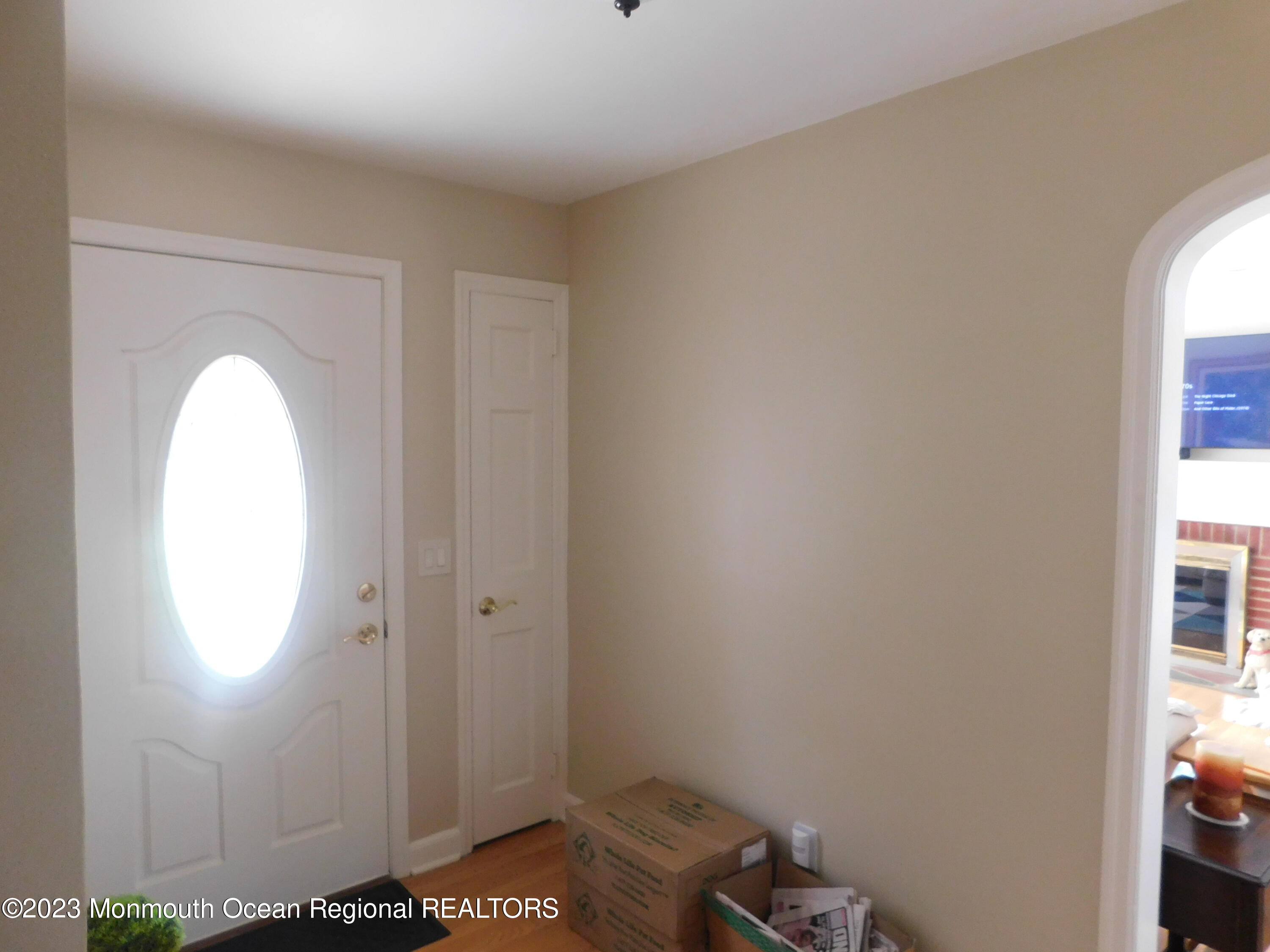 295 Broadway Freehold, NJ 07728 - Photo 7 of 39