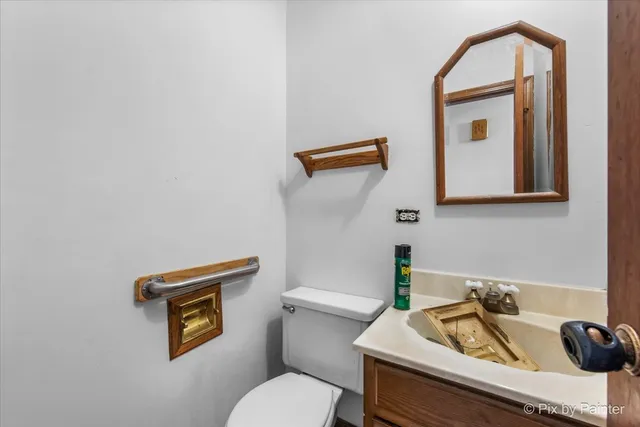 $299,900 | 7615 West Andrea Lane, Crystal Lake, IL 60012