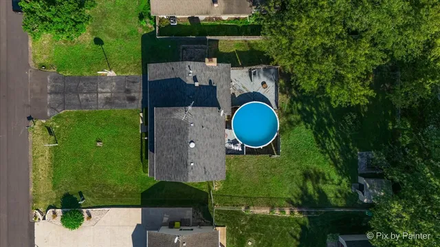 $299,900 | 7615 West Andrea Lane, Crystal Lake, IL 60012