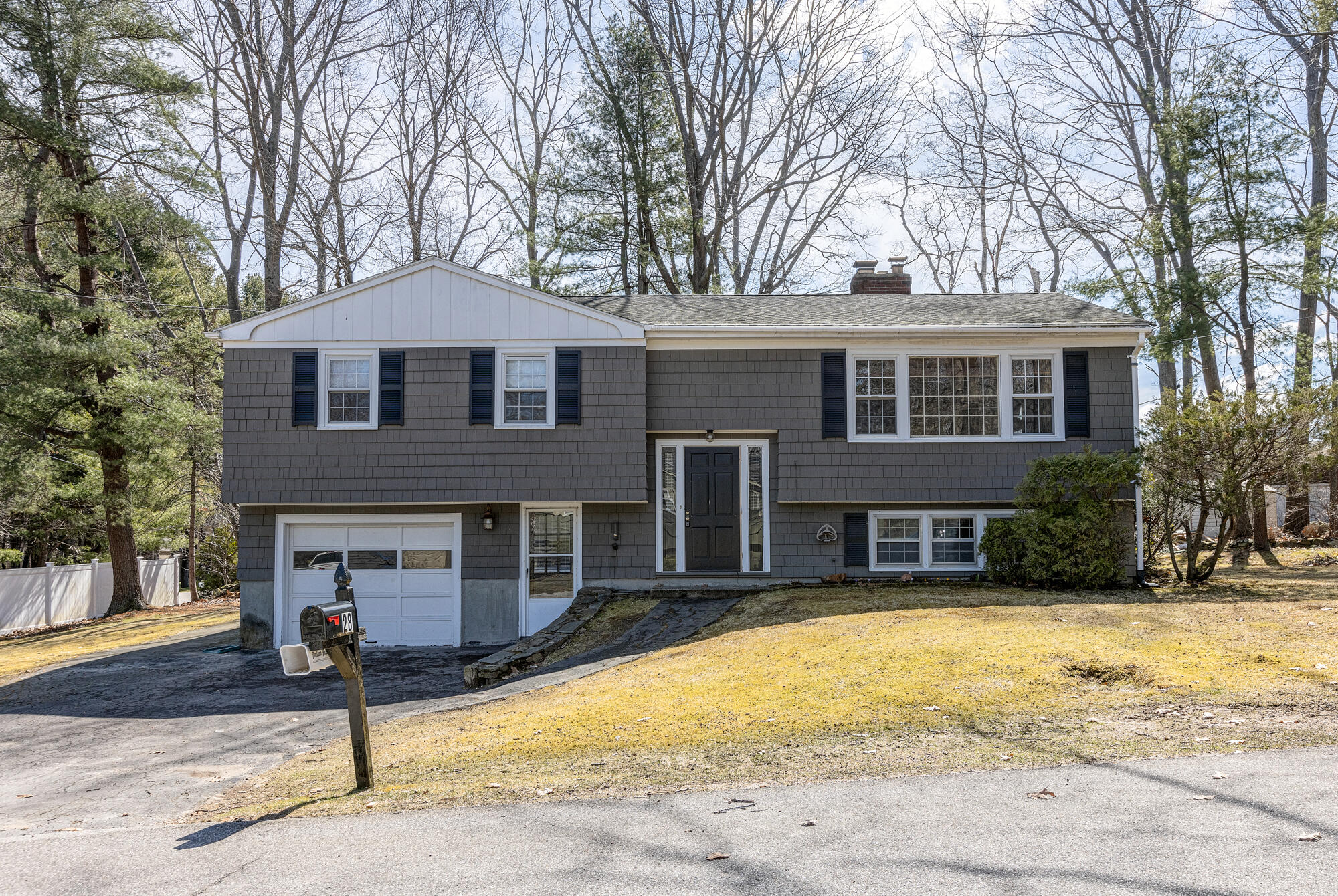 28 Valley Road Cape Elizabeth, ME 04107 - Photo 2 of 38 Front of House-3
