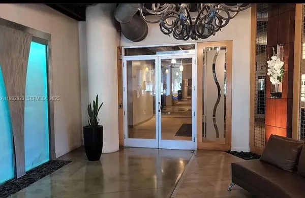 $2,750 | 10 Southwest South River Drive, Unit 802, Miami, FL 33130