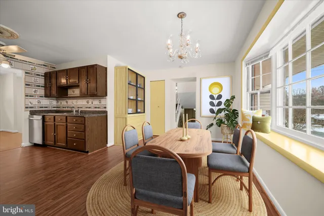 $950,000 | 11828 Enid Drive, Potomac, MD 20854