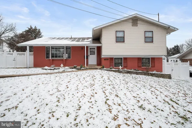 $950,000 | 11828 Enid Drive, Potomac, MD 20854