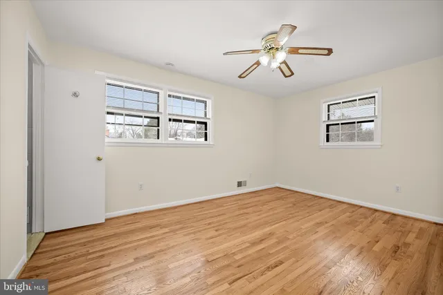 $950,000 | 11828 Enid Drive, Potomac, MD 20854