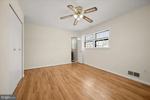 $950,000 | 11828 Enid Drive, Potomac, MD 20854