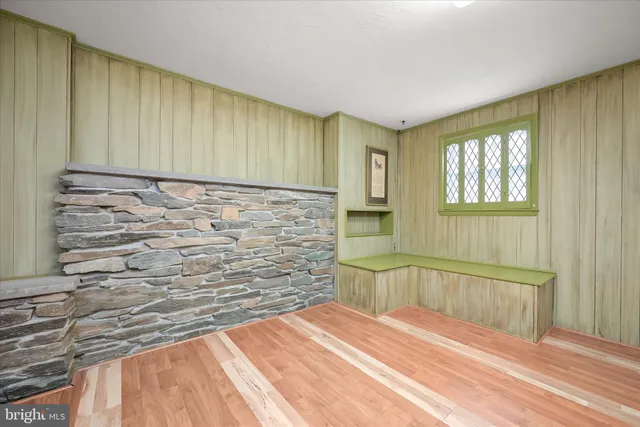 $950,000 | 11828 Enid Drive, Potomac, MD 20854