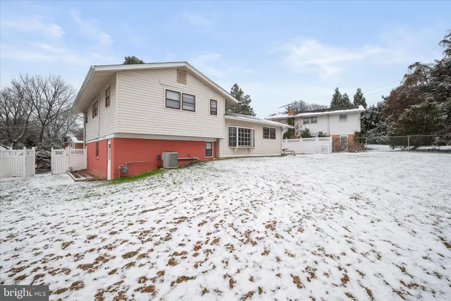 $950,000 | 11828 Enid Drive, Potomac, MD 20854