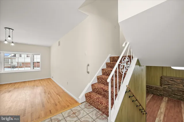 $950,000 | 11828 Enid Drive, Potomac, MD 20854