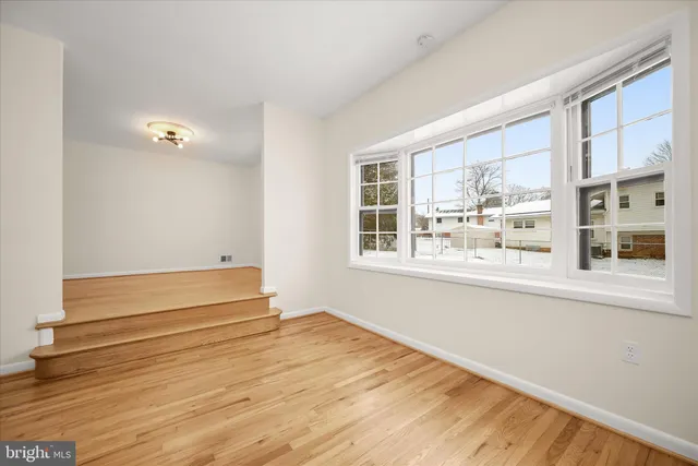 $950,000 | 11828 Enid Drive, Potomac, MD 20854