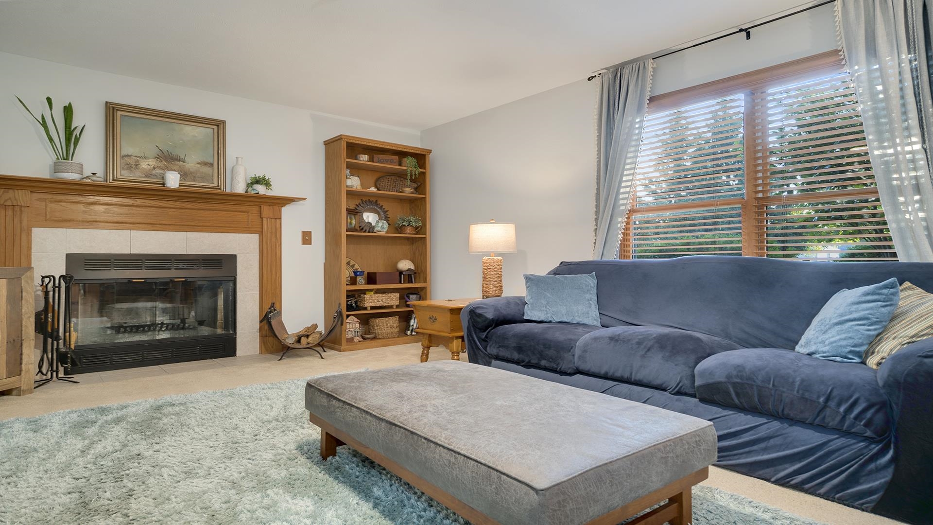604 Commander Place Belvidere, IL 61008 - Photo 12 of 40 a living room with furniture and a fireplace