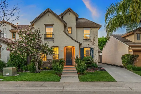 $584,900 | 2070 Fenmore Way, Sacramento, CA 95835