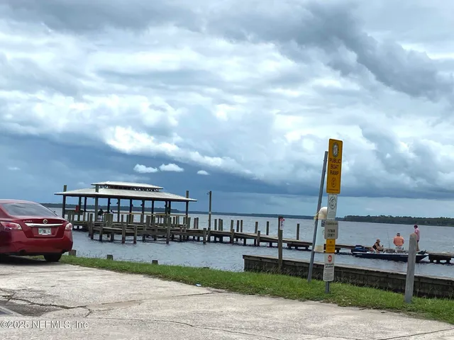 a view of an entryway