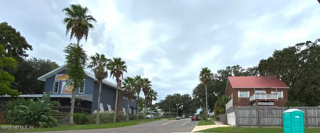 $599,000 | 10 Central Avenue, Crescent City, FL 32112