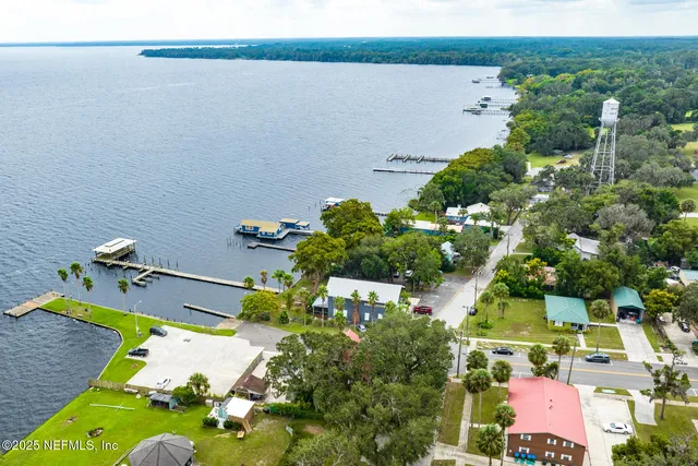 $599,000 | 10 Central Avenue, Crescent City, FL 32112