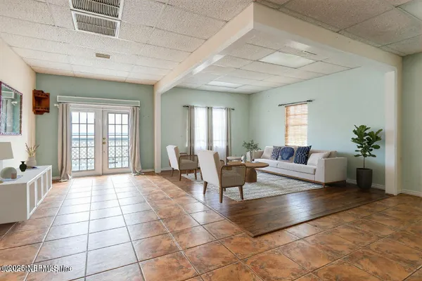 $525,000 | 10 Central Avenue, Crescent City, FL 32112