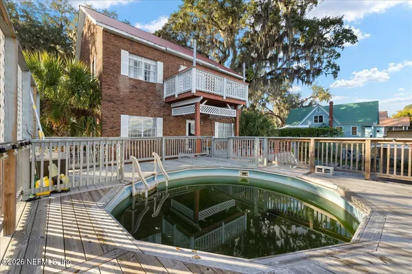 $525,000 | 10 Central Avenue, Crescent City, FL 32112