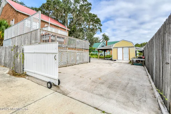 $525,000 | 10 Central Avenue, Crescent City, FL 32112