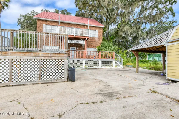 $525,000 | 10 Central Avenue, Crescent City, FL 32112