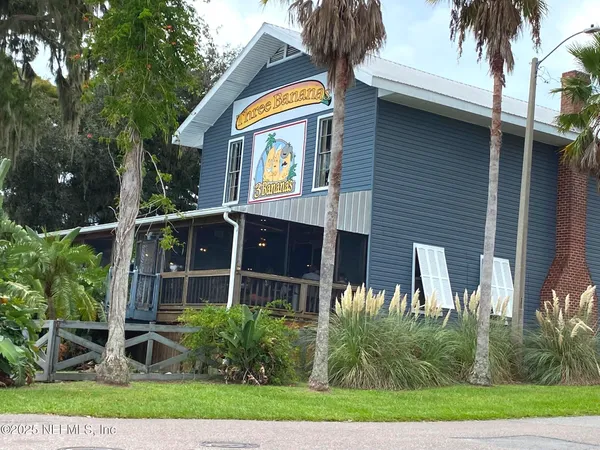 $525,000 | 10 Central Avenue, Crescent City, FL 32112