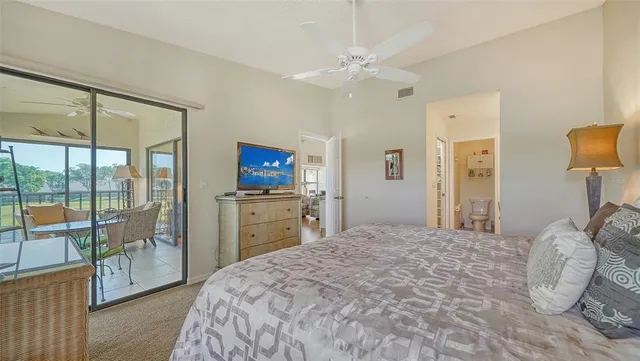 $2,200 | 4462 Weybridge Street, Unit 72, Sarasota, FL 34235