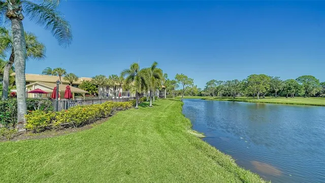 $2,200 | 4462 Weybridge Street, Unit 72, Sarasota, FL 34235