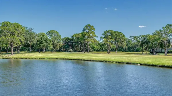 $2,200 | 4462 Weybridge Street, Unit 72, Sarasota, FL 34235