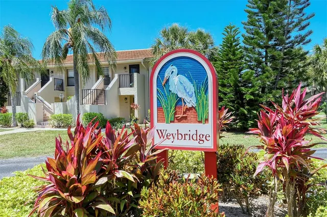$2,200 | 4462 Weybridge Street, Unit 72, Sarasota, FL 34235