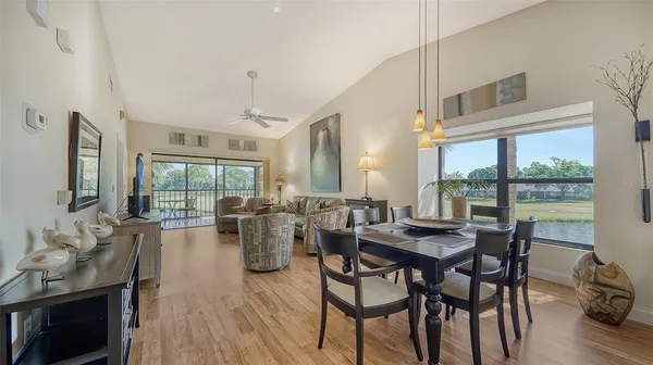 $2,200 | 4462 Weybridge Street, Unit 72, Sarasota, FL 34235