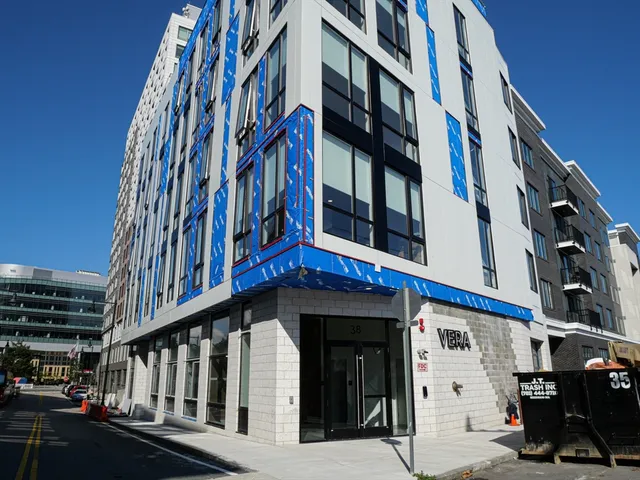 $3,020 | 38 Hichborn Street, Unit 303, Boston, MA 02135