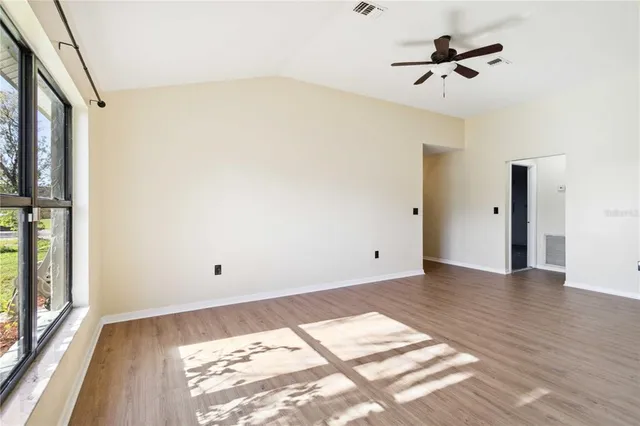 $2,100 | 3509 65th Ave Circle East, Sarasota, FL 34243