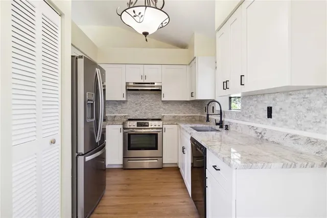 $2,100 | 3509 65th Ave Circle East, Sarasota, FL 34243