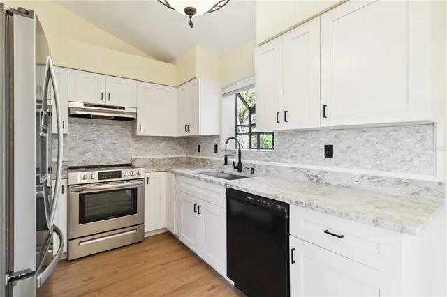 $2,100 | 3509 65th Ave Circle East, Sarasota, FL 34243